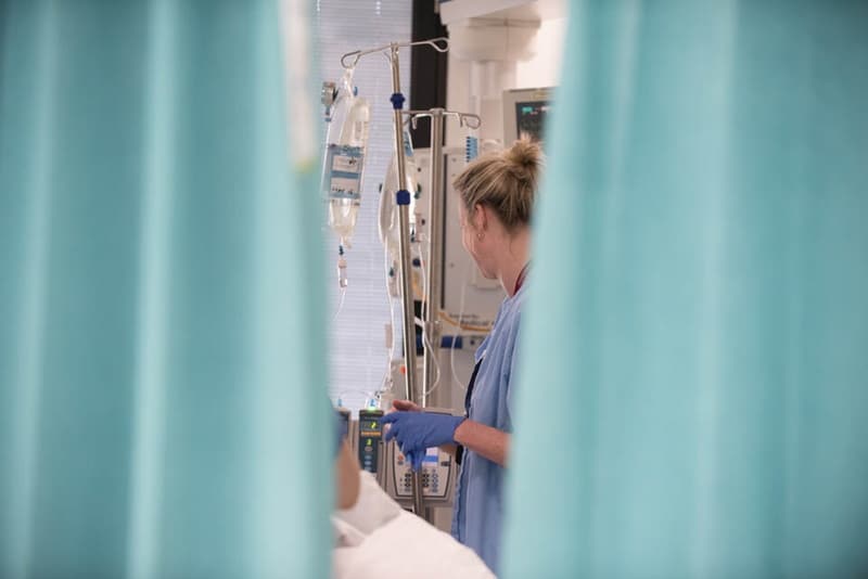 Bombas de infusão: segurança, precisão e o papel da tecnologia no cuidado contínuo