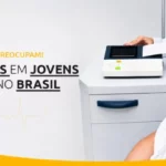 Exame de eletrocardiograma sobre infarto em jovens no Brasil